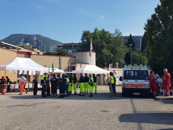 В Италии эвакуировали больше 11 тыс. человек из-за обнаружения бомбы 3