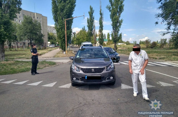 Водитель Peugeot сбил велосипедиста в Южноукраинске