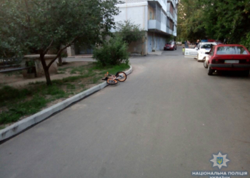 В Николаеве мужчина передал управление машиной 13-летнему внуку – тот наехал на ребенка