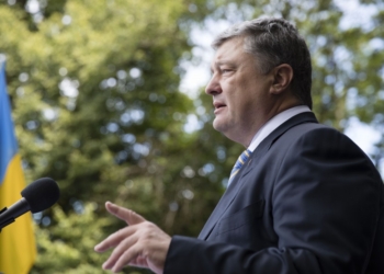 Порошенко призвал украинцев и поляков к христианскому прощению друг друга