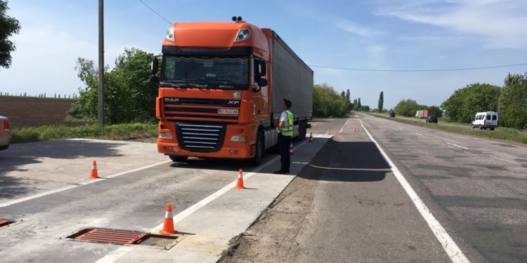 На Николаевщине УТБ за неделю проверило 708 машин, оштрафованы за перегруз 48