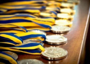 Николаевские шахматисты триумфально выступили на турнире во Франции, а спринтер Соколов взял «серебро» Чемпионата Украины