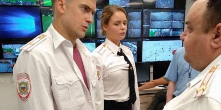 Жалею, что сейчас не 37-й год: Полицейский на задержании Pussy Riot, которые выбежали на финальном матче