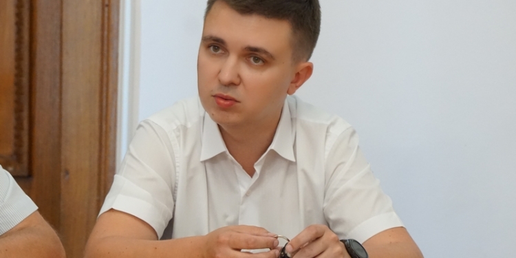 С пропиской-выпиской в Николаеве должно стать полегче, без сумасшедших очередей: ЦНАП получает новое оборудование