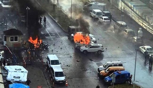 Взрыв на предвыборном митинге в Пакистане: число погибших увеличилось до 128