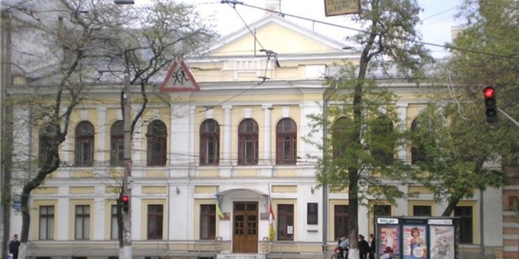 Что-то не то в консерватории. В Одессе и там поймали взяточницу – с $5 тыс.