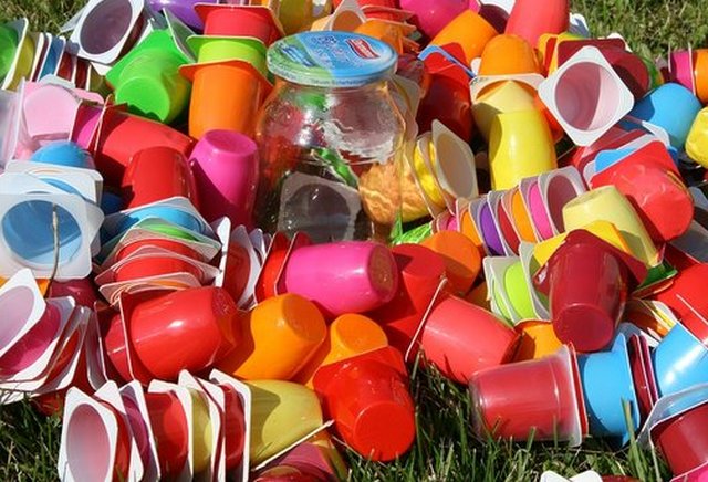 В Молдове запретили пластиковую посуду. Но не сейчас 1