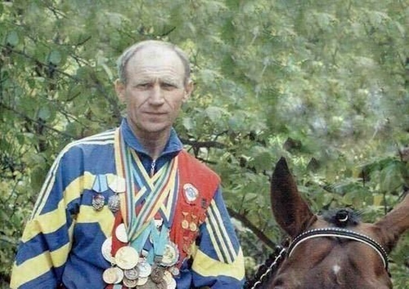 Олимпийский чемпион-конник Виктор Погановский станет «Почетным гражданином Николаевского района» 1