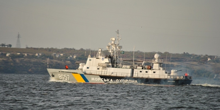 Украинские пограничники за пять дней остановили для досмотра 63 судна, пунктом назначения которых были российские порты