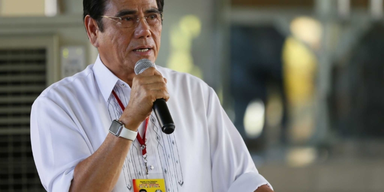 На Филиппинах во время торжества снайпер застрелил мэра