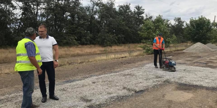 Управление инфраструктуры ведет работы по ремонту шести дорог местного значения на Николаевщине