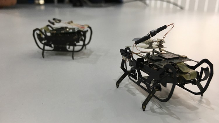 Rolls-Royce разрабатывает роботов-тараканов для осмотра авиадвигателей 1