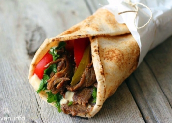 В Киеве массовое отравление шаурмой