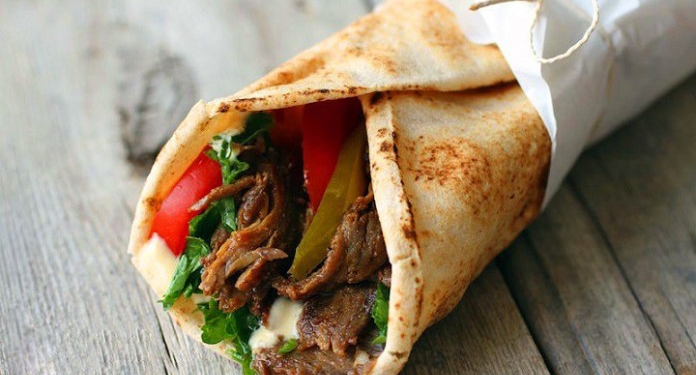 В Киеве массовое отравление шаурмой