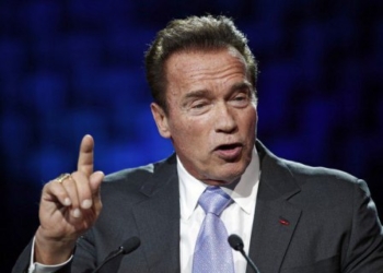 “Вы стояли там как раскисшая макаронина”, – Шварцнеггер обратился к Трампу после его встречи с Путиным