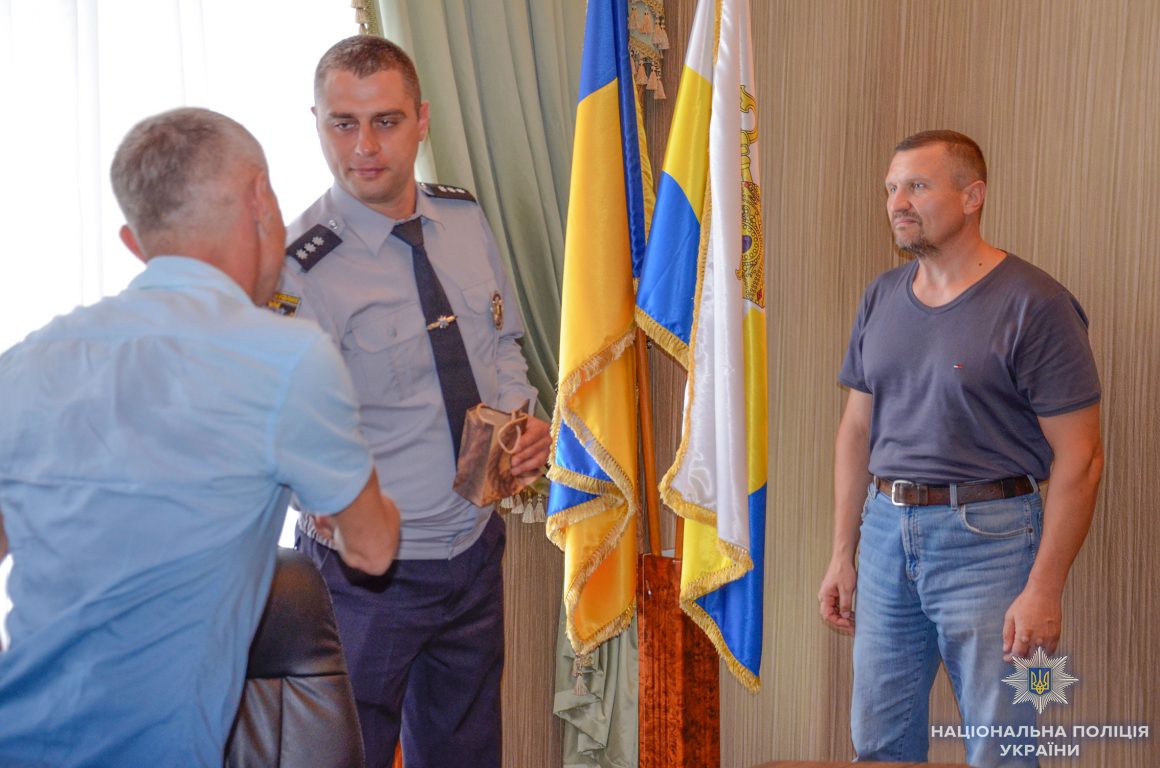 Николаевских полицейских и общество объединяет «Тонкая синяя линия» 9