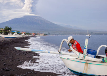 В Индонезии затонул паром: погибли более 30 человек