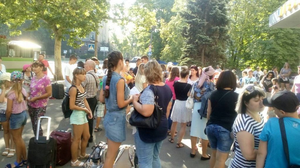 Около 150 юных николаевцев отправили на отдых в Очаков и Рыбаковку за счет горбюджета 5