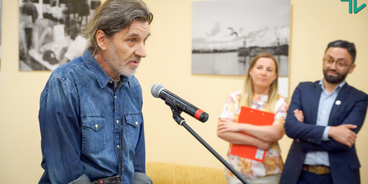 Ас украинской фотодокументалистики представил в Николаеве выставку о повседневной жизни горожан с гепатитом С