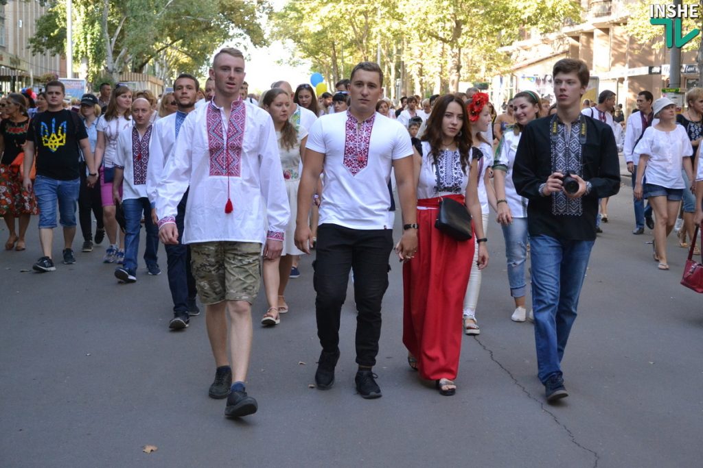 Николаевцы отметили День Независимости традиционным Маршем вышиванок 35