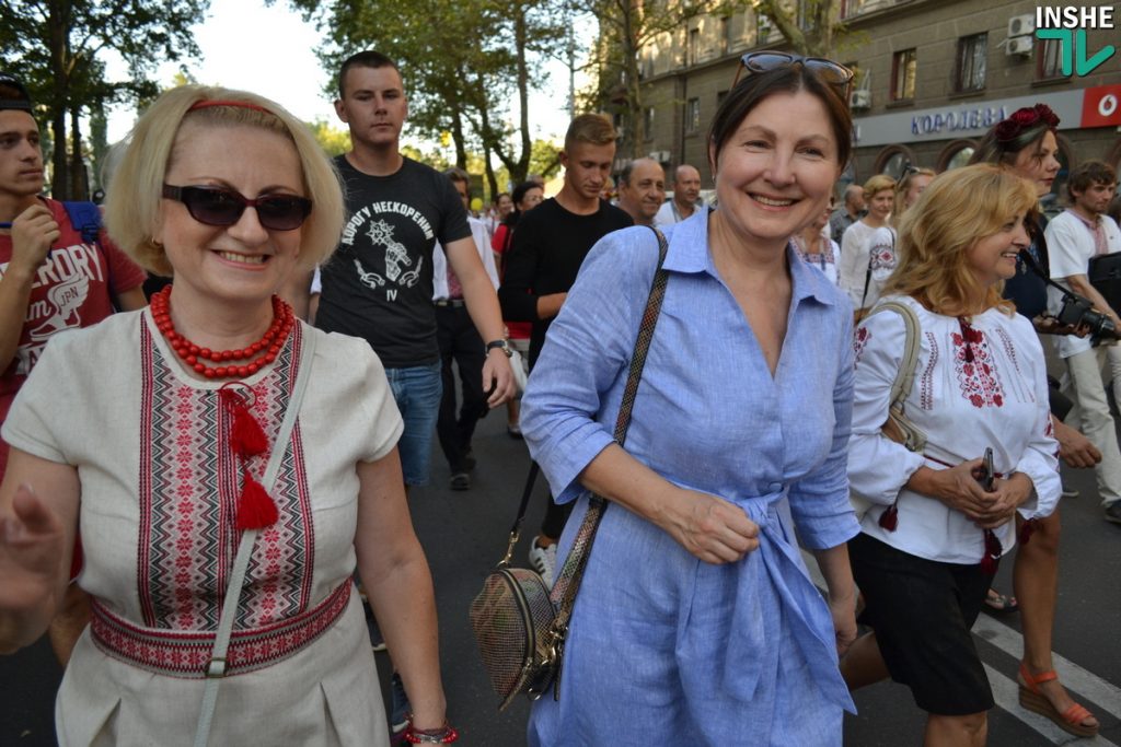 Николаевцы отметили День Независимости традиционным Маршем вышиванок 45