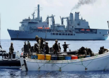 МИД заявил об аресте в Греции и Италии около 250 украинских моряков