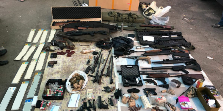 Оружие и взрывчатка из ЕС. Житель Закарпатья пытался отправить боеприпасы в Киев по почте