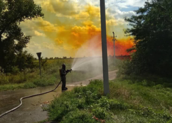 Цистерна с азотной кислотой протекла в Днепропетровской области