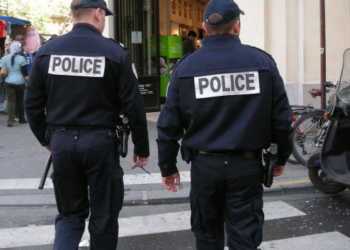 Во Франции авто врезалось в толпу людей – семеро пострадавших