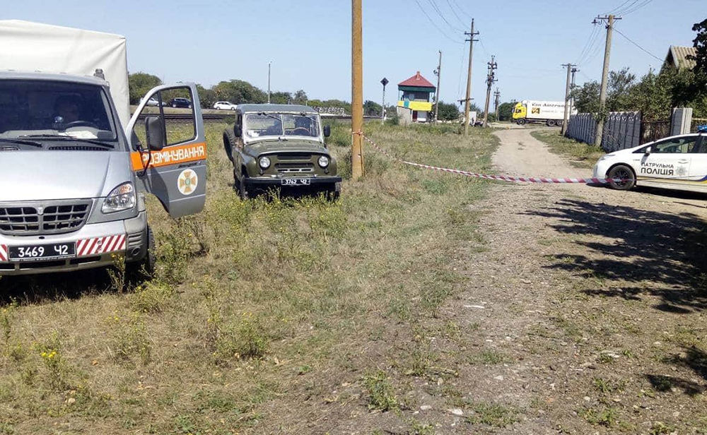 На херсонском шоссе в Николаеве нашли старую минометную мину 2