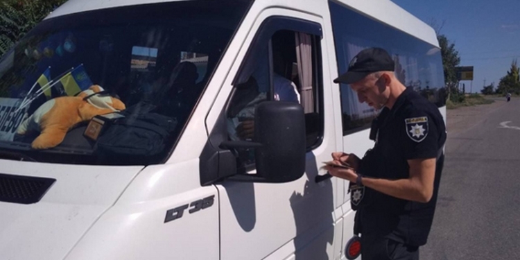 На Николаевщине правоохранители проверили свыше 1200 автобусов, перевозящих пассажиров, и нашли 46 нарушений