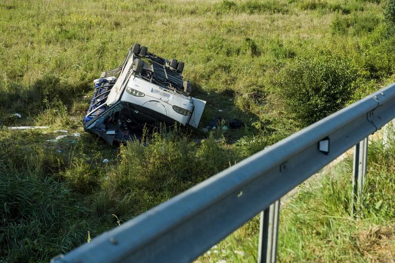 В Венгрии разбился микроавтобус с украинцами - пострадали 13 человек 3