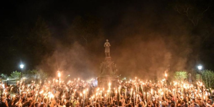 Лик демократии: в столице США готовятся к демонстрации белых националистов, неонацистов и членов Ку-клукс-клана