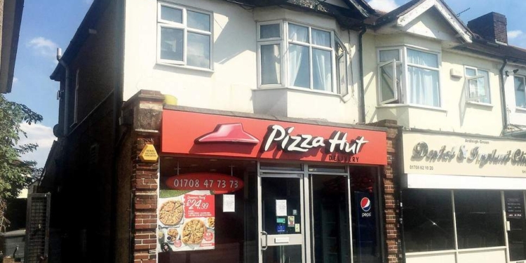 В Британии школьница отсудила почти 15 тыс.фунтов стерлингов за сексуальные домогательства