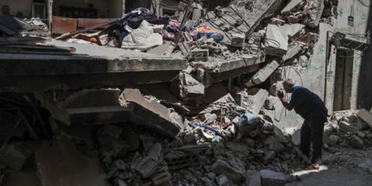 В сирийском городе Сармада взорвалось здание – уже известно о почти 40 погибших, среди которых 12 детей