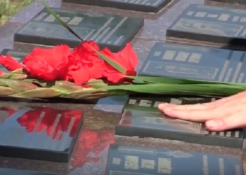 «Наш берет – цвета марун»: в Николаеве почтили память погибших на Донбассе десантников