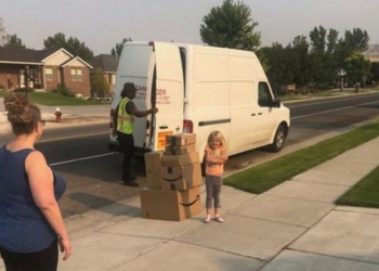 Поколение next: 6-летняя американская девочка через Интернет заказала игрушек на $350