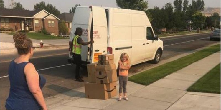 Поколение next: 6-летняя американская девочка через Интернет заказала игрушек на $350