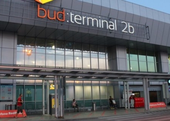 Из России в Венгрию самолетом везли контейнер с изотопом. А в дороге он перегрелся