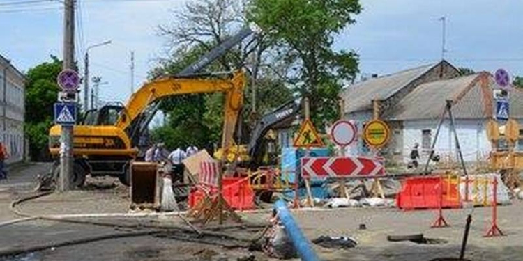 «Коллекторские будни» в Николаеве: на Кузнечной для перекачки сточных вод поставят насос, а на прочистку коллектора по Сидорчука уже проведен тендер
