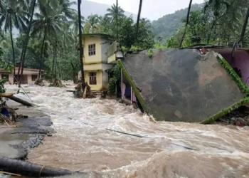 В Индии количество погибших в результате наводнений в южном штате Керала возросло до 370