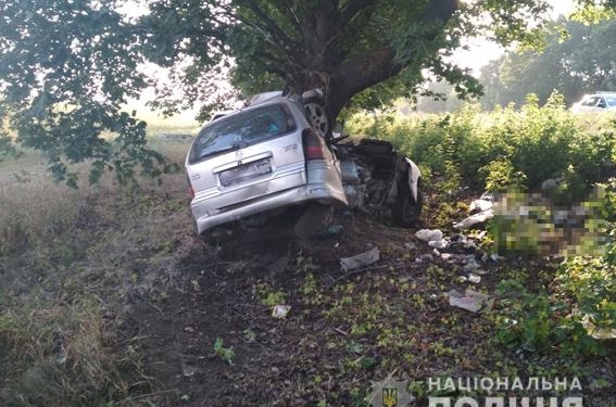 И еще одно смертельное ДТП на Николаевщине – один мужчина погиб, второй госпитализирован. Но кто из них был за рулем, полиция пока не знает