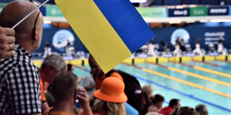 14-летняя спортсменка из Николаева завоевала 4 медали на чемпионате Европы по плаванию