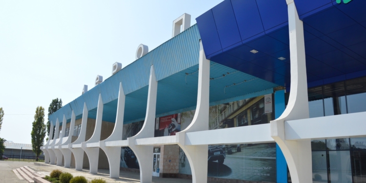 Барна сказал, что аэропорт Николаева не откроют ко Дню города: “Мы такого не заявляли”