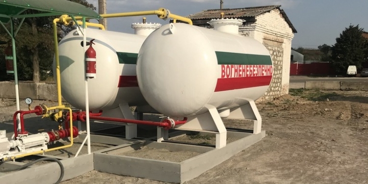 В Первомайске обнаружили нелегальную автозаправку, торгующую автогазом