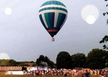 Пренебрегли штормовым предупреждением: на Кировоградщине воздушный шар с людьми забросило на деревья