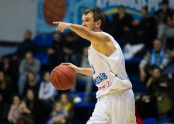 МБК «Николаев» продолжает формировать новый состав команды – защитник Владислав Тонченко остается с «корабелами»