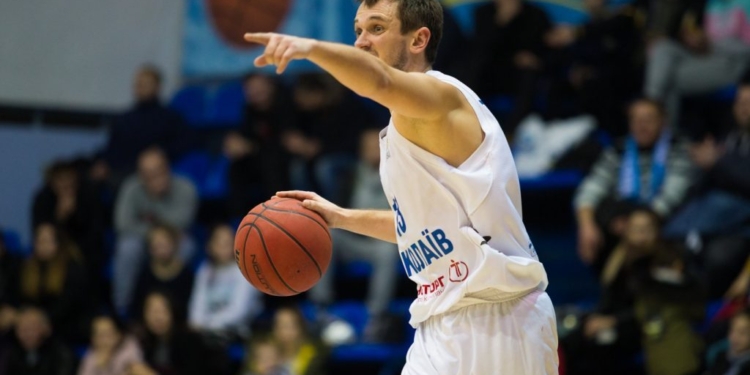 МБК «Николаев» продолжает формировать новый состав команды – защитник Владислав Тонченко остается с «корабелами»