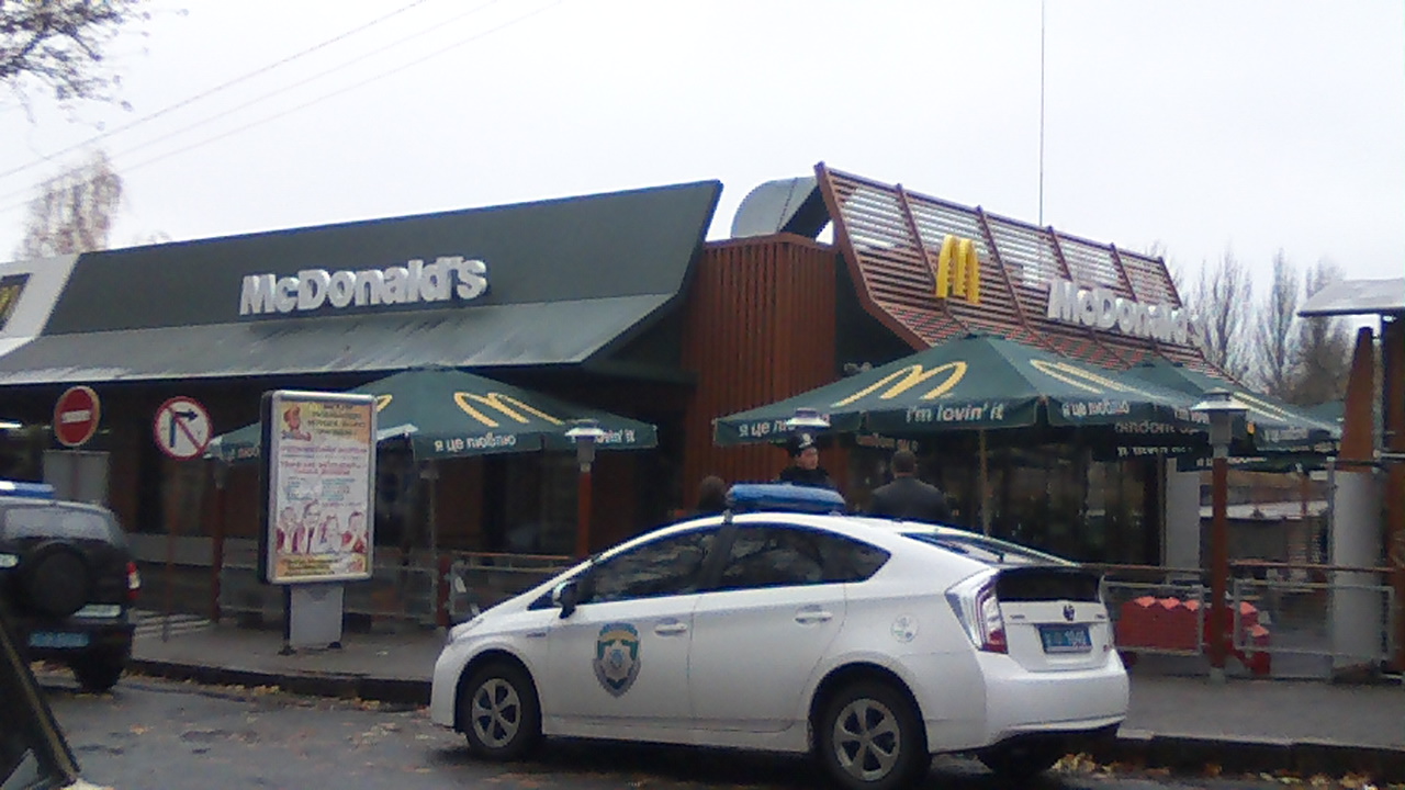 В Николаеве из-за McDonald’s хотят сделать односторонним движение по улице Адмирала Макарова