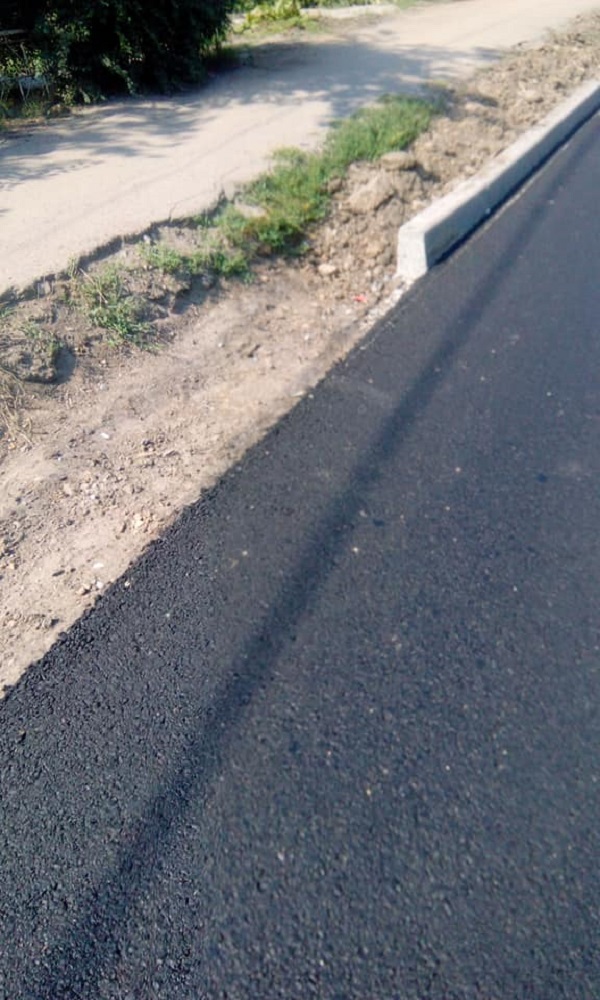 Жители Широкой Балки возмущены: после ремонта дороги с них отдельно требуют по 2 тысячи за каждый съезд 3